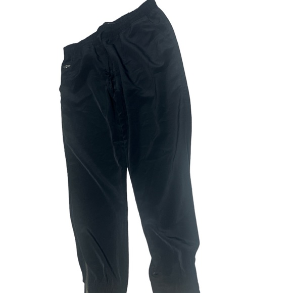 Guess women black pants - Picture 2 of 7